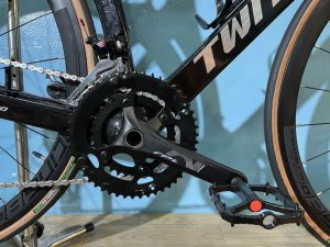xe-dap-dua-twitter-sniper-pro-full-shimano-105-r7000-gio-dia